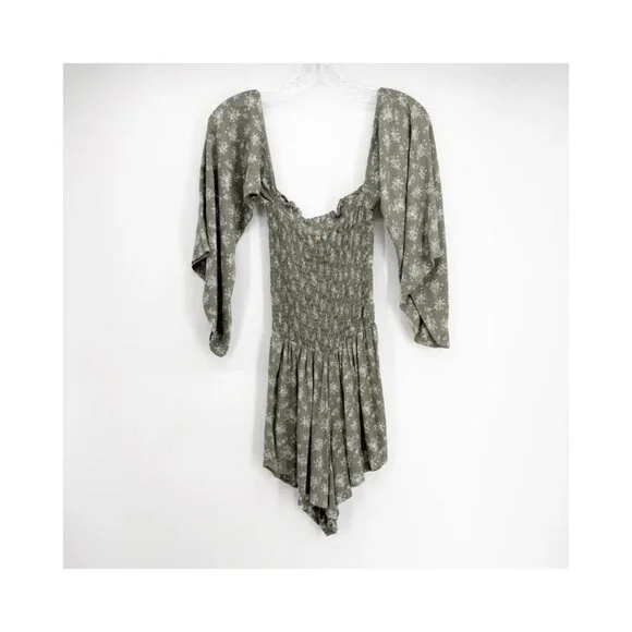 Blue Life by Planet Blue Sage Green Floral Smocked Romper XS - Picture 2 of 6